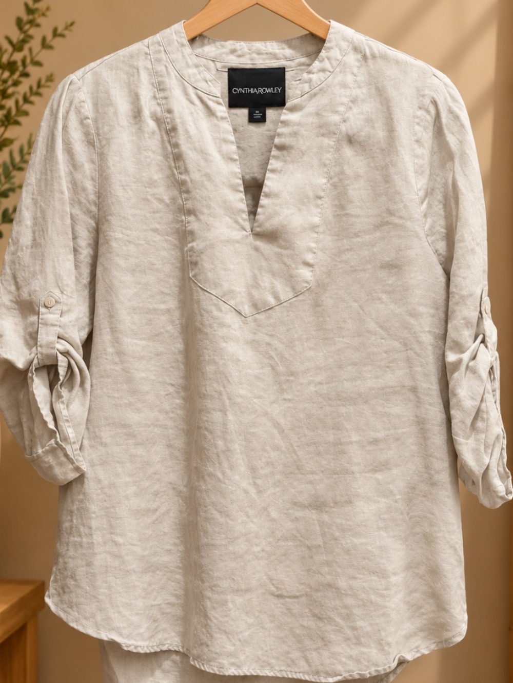 Cynthia Rowley Beige Linen Look Roll Tab Sleeve Tunic Blouse Size M